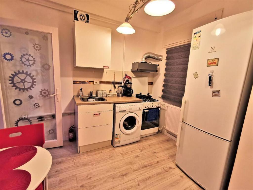 Apartamento Luxury Piata Universitate Old Town Bucarest Exterior foto